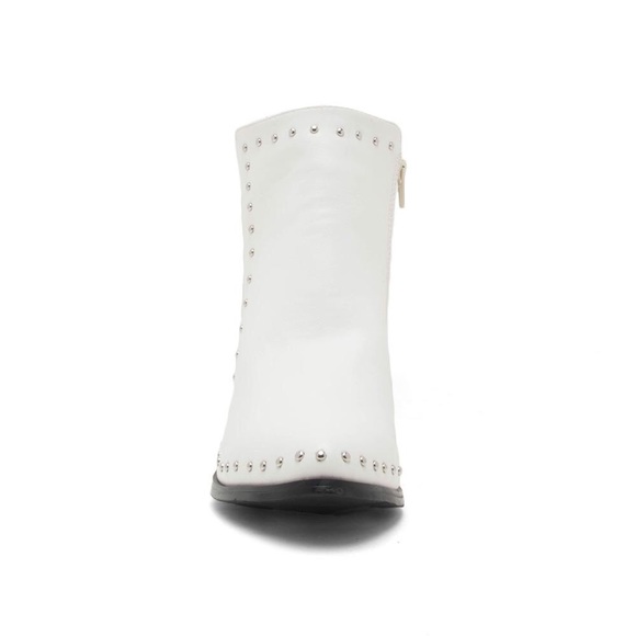 Stunner Booties - Picture 3 of 4